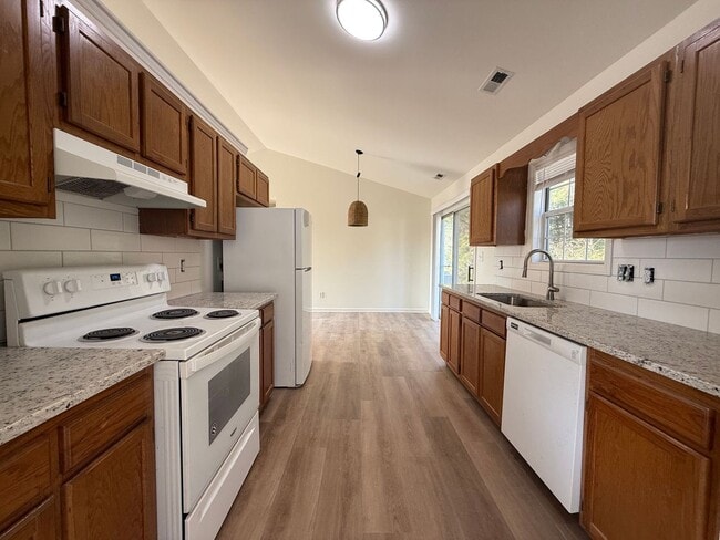 Photo - Charming 3 bedroom home in the Hubert area