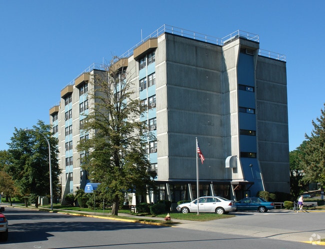 Photo - Stratton Apts