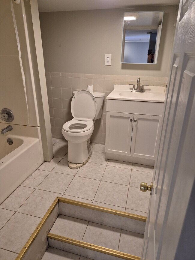 Bathroom - 136 S 3rd St Unit B