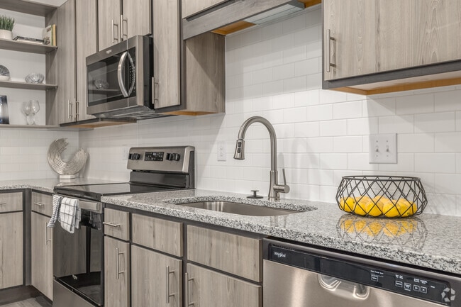 3BR, 2BA - 1,248SF - Kitchen