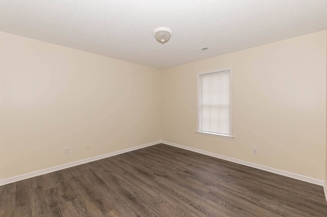 Photo - THREE BEDROOM HOME WITH LARGE YARD!