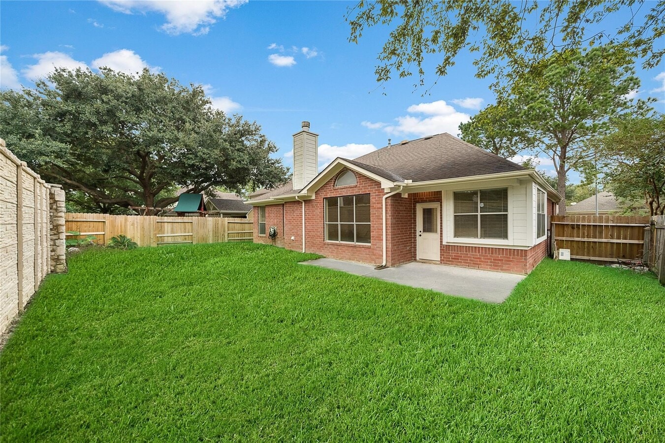 Photo - 18423 Cobblestone Dr