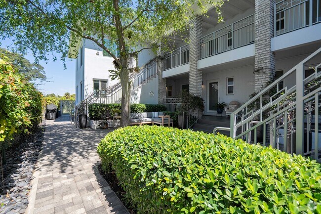 Building Photo - 117 S Shore Dr Rental