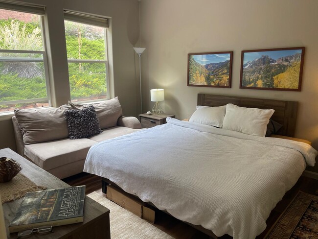 Photo - 2701 Midland Ave