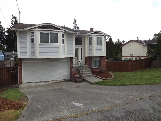 Photo - Nice 3 Bedroom 1 3/4 Bath Home in Spanaway!