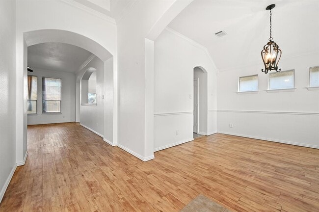 Photo - 1665 Amberwood Loop