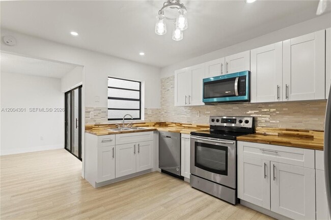 Photo - 6745 NW 169th St