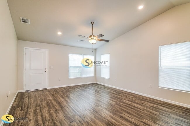 Photo - 177 Marion Oaks Pass Casa