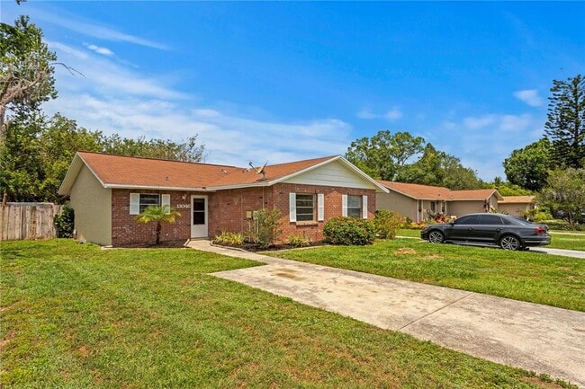 Photo - 13046 Leverington St