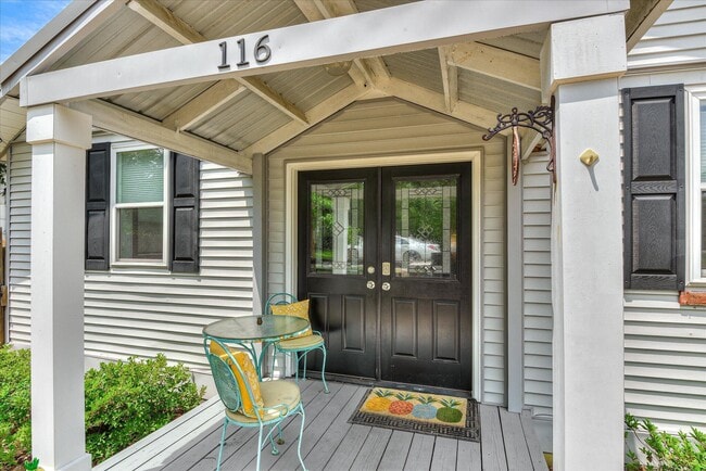 Photo - 116 Edgefield Ave NW