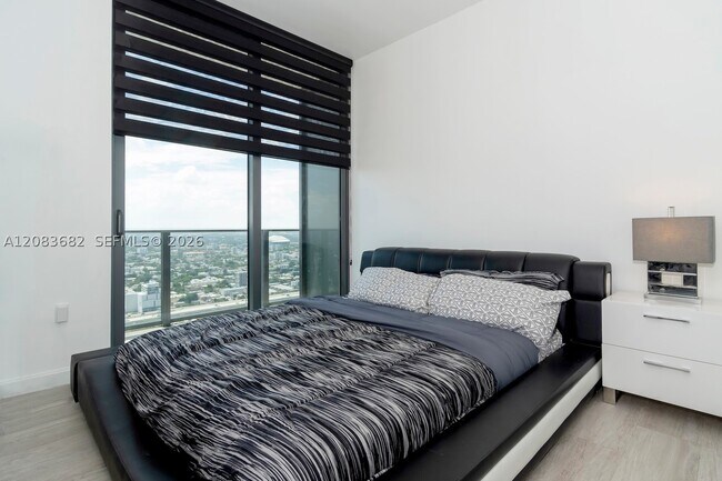 Photo - 55 SW 9th St Unit 4206