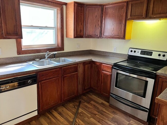 Photo - Beautiful 4 bedrooms house in a quiet little town