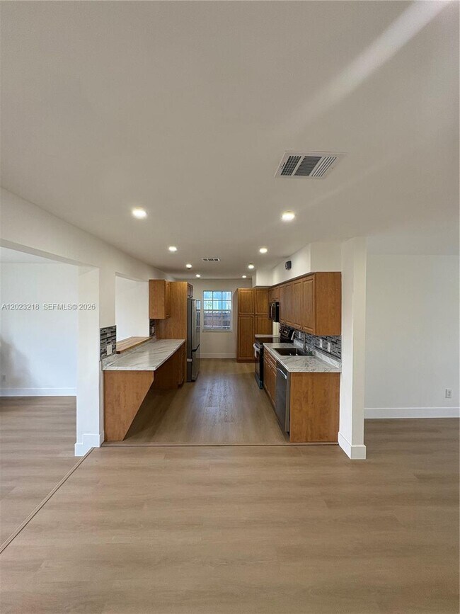 Photo - 7150 SW 10th St