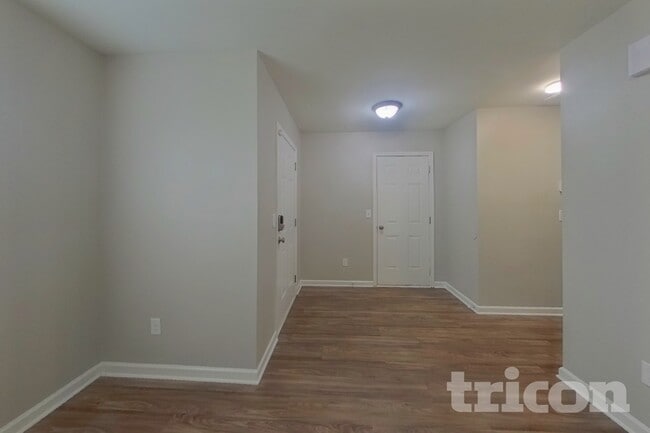 Photo - 513 Gentle Breeze Ln