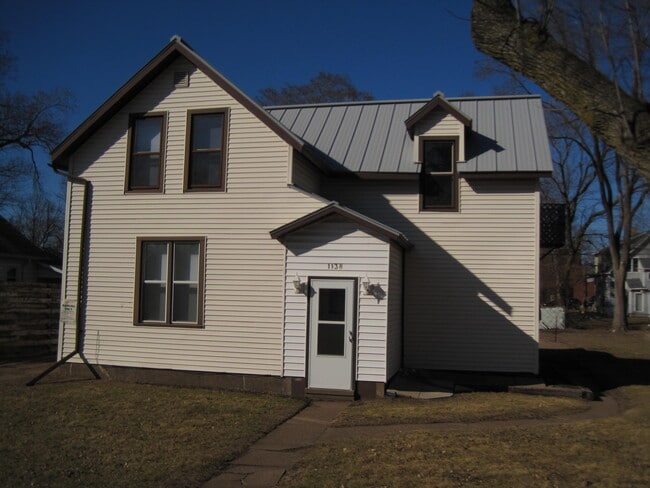 Building Photo - 1138 E Madison St Unit 1138