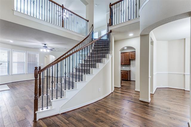 Photo - 11233 Seguin Dr