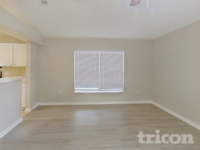 Photo - 916 Jayhil Dr