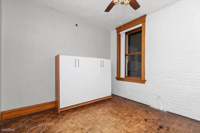 Photo - Studio, 1 bath Condo - 2800 N Pine Grove Ave