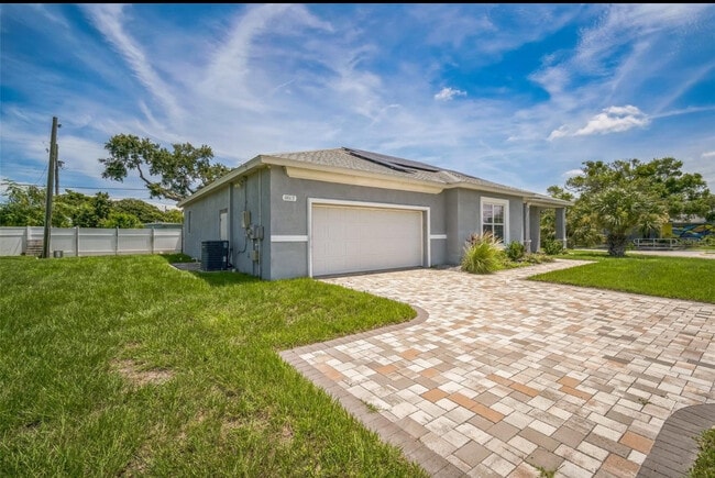 Photo - 10517 Camelia Dr