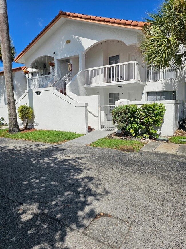 Building Photo - 7611 SW 153rd Ct Unit 103