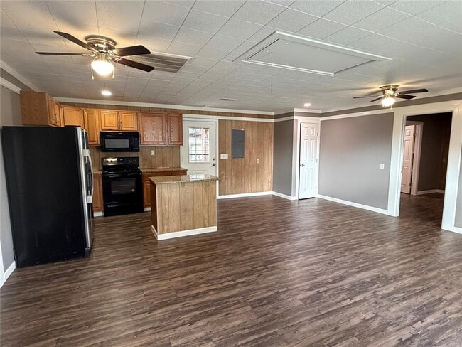 Photo - 16219 Greenwood Dr
