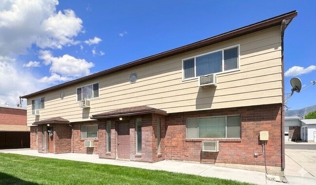 Building Photo - 120 W 1st S Unit 11