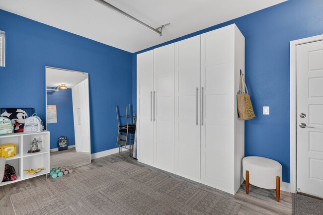 Photo - 2124 Alcott Way