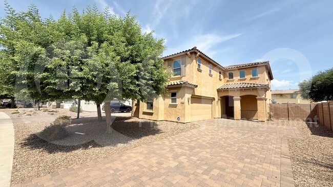 Building Photo - 1142 E Sourwood Dr