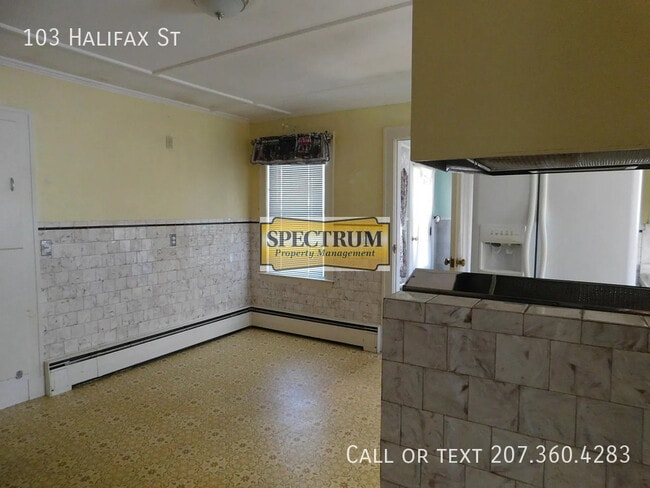 Photo - 103 Halifax St