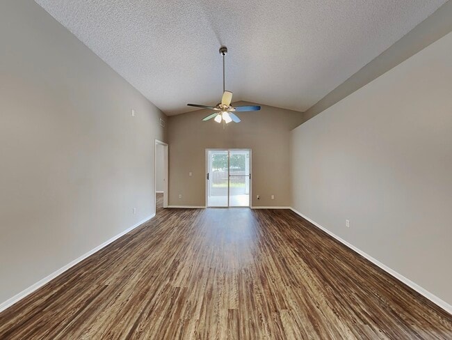 Photo - 1408 Sugarberry Ln