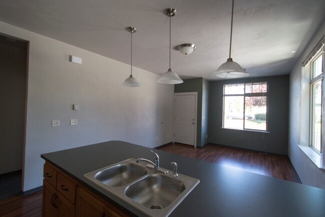 Photo - The Hood Unit 1545