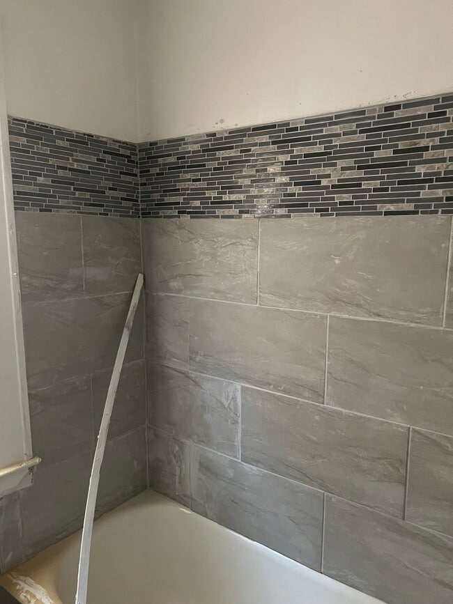 Photo - 2 bedroom/ 1 bathroom unit!