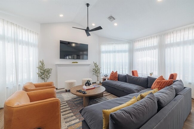 Photo - 8300 El Mundo St