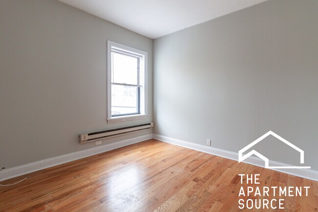 Photo - 3755 N Pine Grove Ave