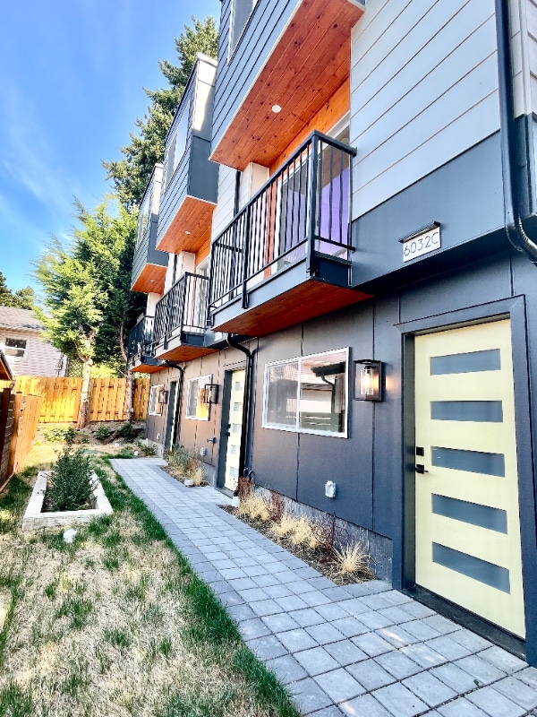 Building Photo - 6032 42nd Ave SW Rental