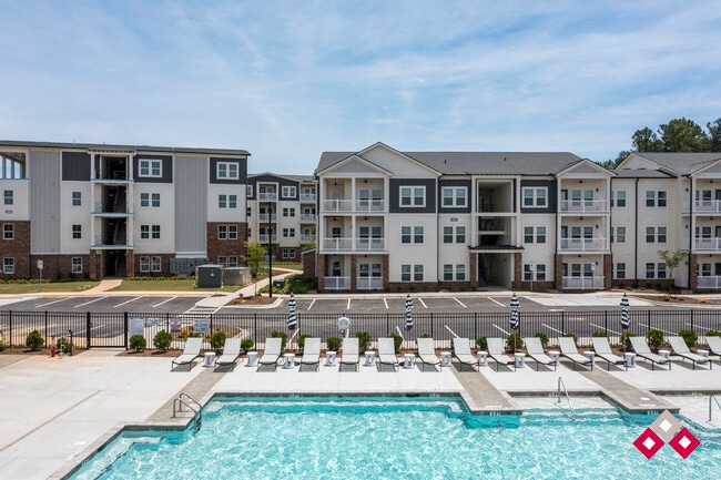 Photo - The Summit Hendersonville