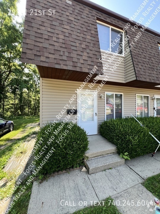 Building Photo - 292 N 21st St Rental
