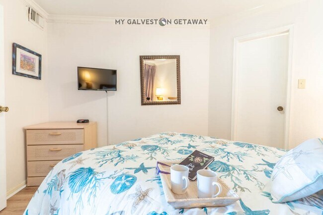 Photo - 6300 Seawall Blvd