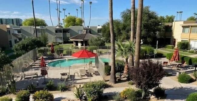 Building Photo - 4620 N 68th St Unit Q100