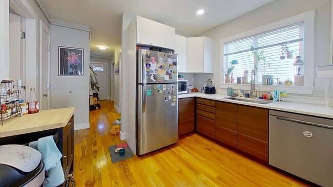 Photo - 165 Boylston St Unidad 1