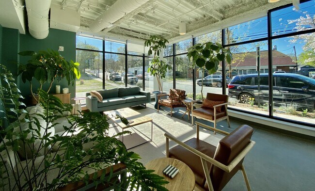 Photo - 610 Trent Dr