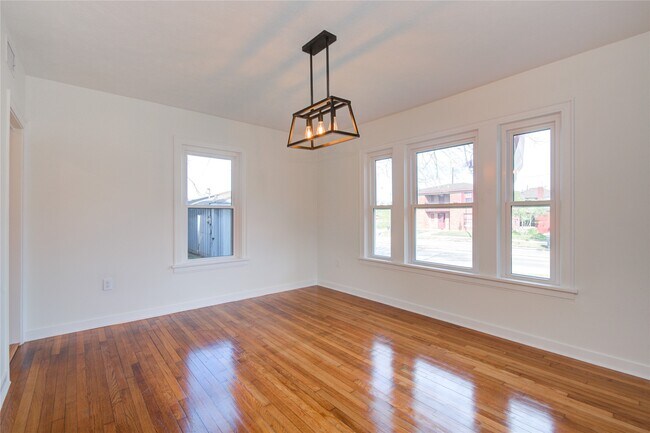 Photo - 2208 Blodgett St