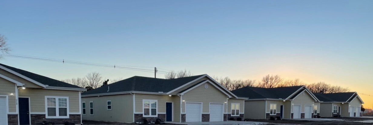 Hunters Glen Townhomes - Hunters Glen Townhomes