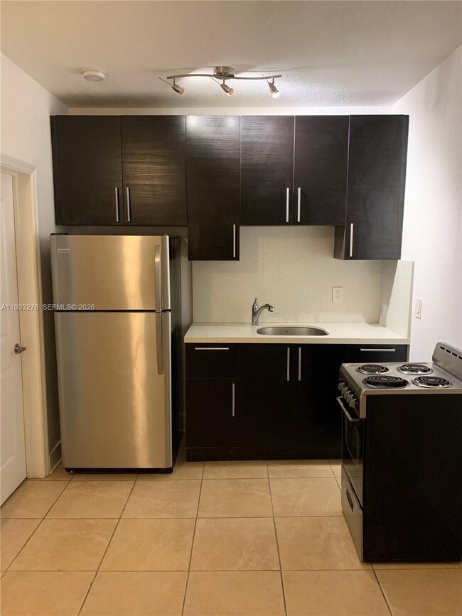 Photo - 712 SW 56th Ave Unit 7B