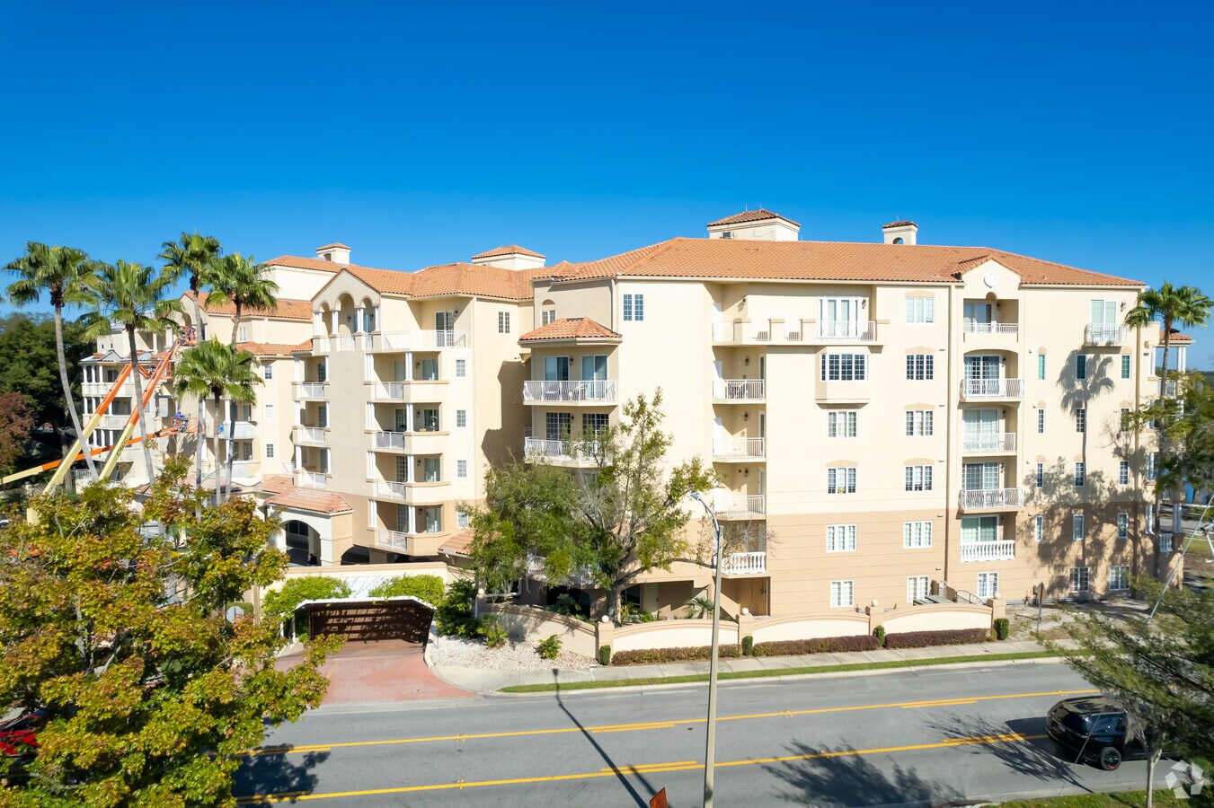 Renaissance at Lake Ivanhoe Apartments Orlando, FL