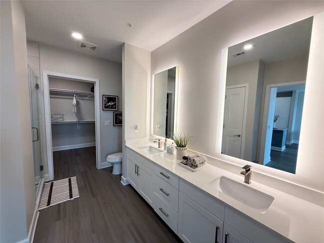Photo - 716 Waugh Dr Unit 1204