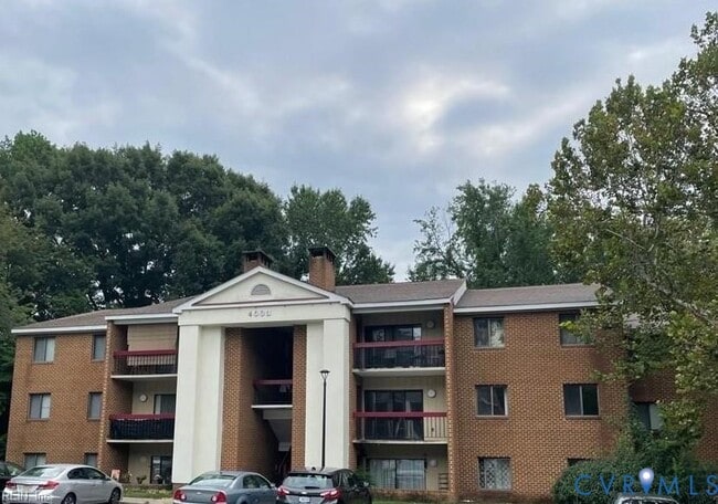 Building Photo - 4003 Governors Square