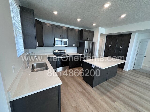 Move-in special: $500 off First months rent - NO DEPOSIT option available for qualified ...