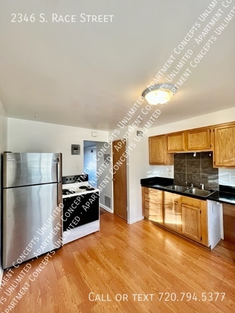 Photo - 2346 S Race St