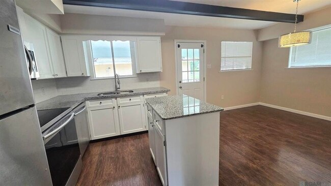 Photo - 1047 Arcadia Dr